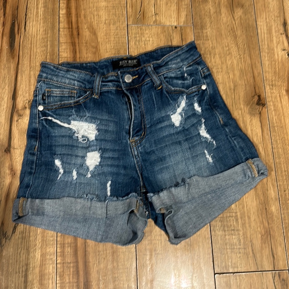 Judy Blue Distressed Mid-Rise Denim Rolled Hem Shorts Size Small